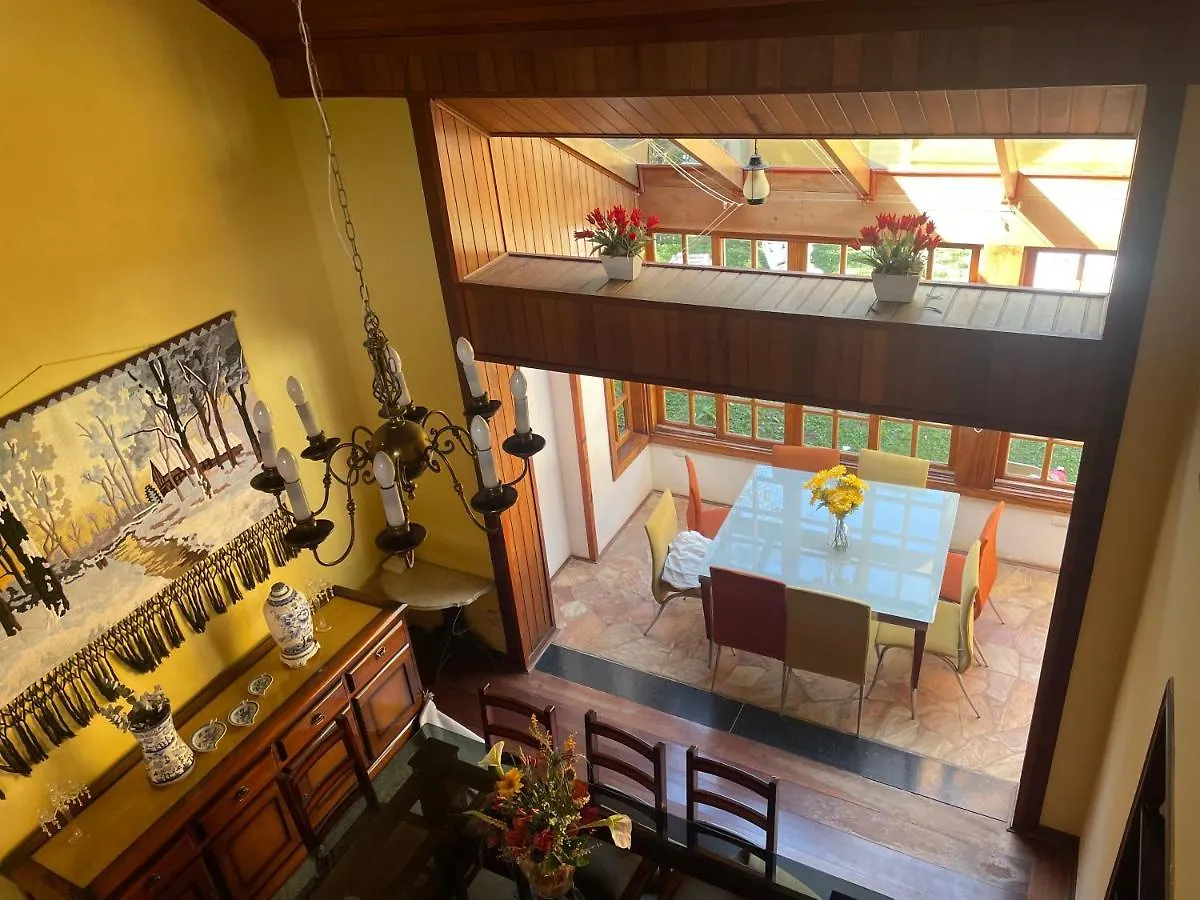 Suites Monte Belo Campos do Jordão ホームステイ