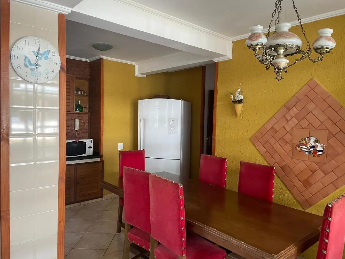 ホームステイ Suites Monte Belo Campos do Jordão